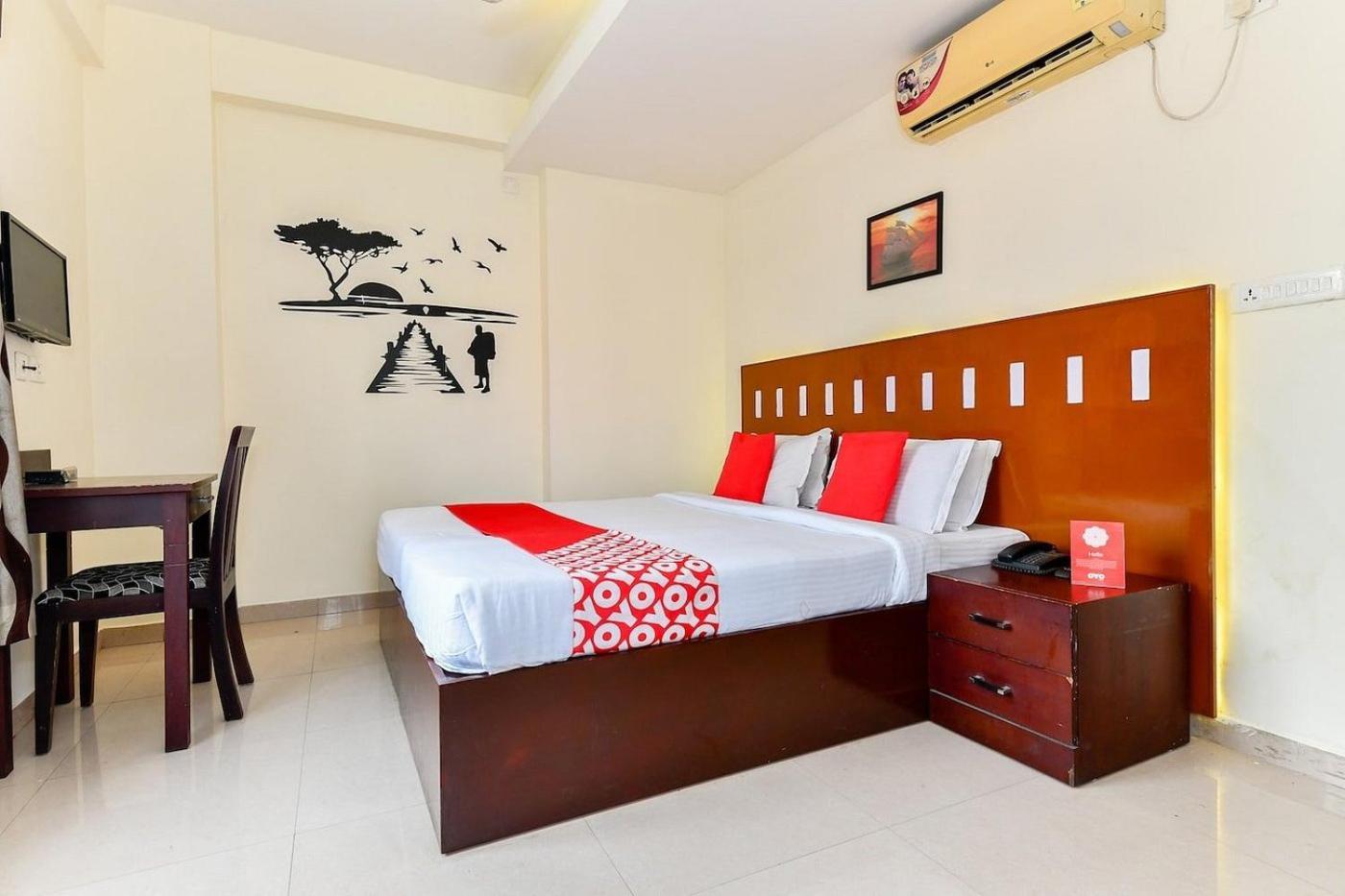 Metro Kochin Business Hotel Exterior foto